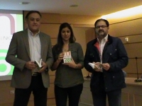 Rafael Gómez Villamandos (Director Hospital Clínico), Pilar Muñoz (Coordinadora de la obra) y Librado Carrasco (Decano Facultad Veterinaria)