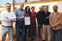 Integrantes del Área con su diploma acreditativo.