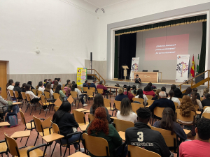 Un momento de la charla celebrada ayer en Puente Genil