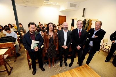 De izquierda a derecha, Ángel B. Gómez Puerto, Marta Bosquet, Luis Medina, Luis Miranda y Miguel Agudo, antes impartir la conferencia.