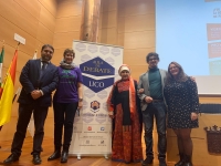 De izquierda a derecha: Manuel Bermúdez, director del Aula de Debate: Jaldia Abubakra, activista hispano-palestina; Salma Garaudy, fundadora de la Casa Andalusí; Javier Ruiz y Nuria Aguilera, miembros del Aula de Debate