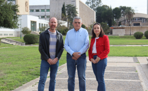 Los investigadores Luis Manuel Fernández de Ahumada, Rafael López Luque y Marta Varo Martínez