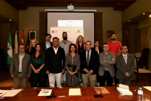 Asistentes a la presentación de los libros.