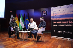 Ricardo García, Gervasio Sánchez y Walter Astrada en la última actividad del Seminario.