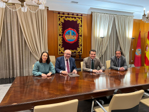 De izquierda a derecha, Amanda García, Manuel Torralbo, José María Bellido y Daniel García-Ibarrola, en la firma del convenio