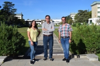 Investigadores del Departamento de Agronomía de la UCO. De izqda a dcha, Ana López; Antonio Trapero y Carlos Agustí