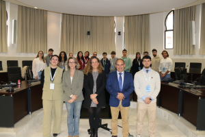 Foto de familia de la bienvenida instuticional que tuvo lugar en el Rectorado.