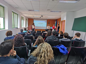 Momento del primer taller impartido en Rabanales.