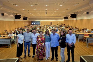 Asistentes ayer a la presentación.