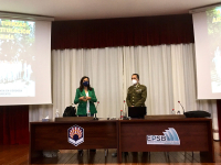 Francisca Daza junto al comandante Gimeno.