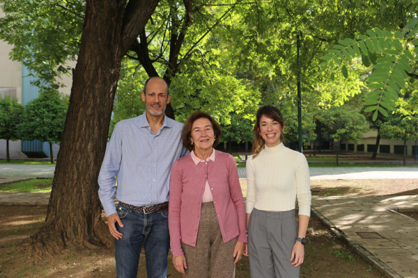 Ángel Llamas, Aurora Galván y Victoria Calatrava, equipo autor del trabajo 