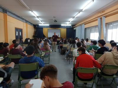 El profesor Antonio Manuel Rodríguez durante su intervención.