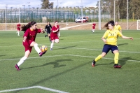 Futbolistas disputando un partido el pasado año.