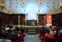Un momento del acto de presentación del libro de poesías completas de Gata Cattana.