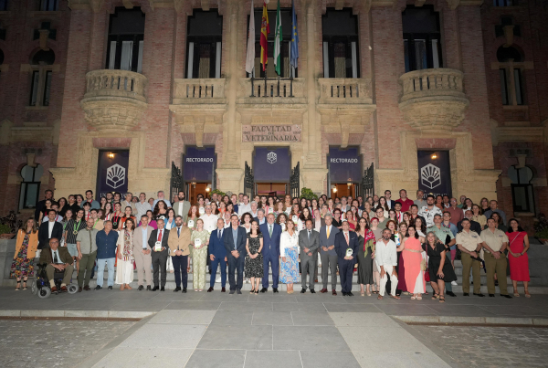 Foto de familia tras la gala.