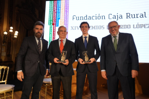 El vicerrector de Estudios de Grado, Jesús Dorado (izquiera), junto a Jesús Gil, José Manuel Pérez y Manuel Torralbo, rector de la UCO.