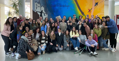 Foto de familia del acto de inauguración.