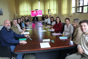 Participantes en la reunión técnica de presentación del programa Gata Cattana.
