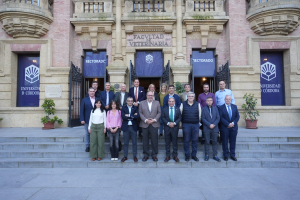 Asistentes a la asamblea de CODICES junto al rector de la UCO.