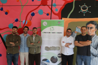 El equipo de científicos que han desarrollado el material biodegradable y descontaminante