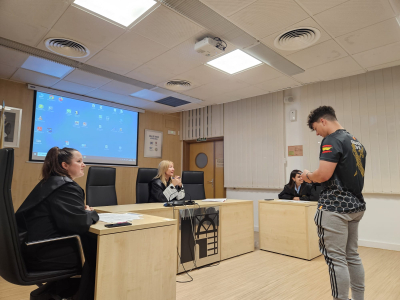 Estudiantes de Relaciones Laborales durante uno de los juicios simulados.