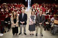 Foto de familia de autoridades asistentes a la inauguración del congreso.