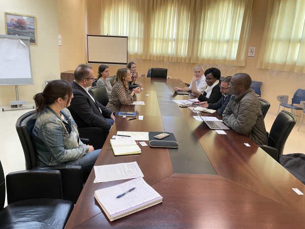 Momento de la reunión con la delegación mozambiqueña.