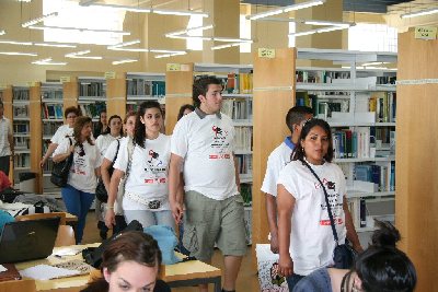 Doscientos escolares del Colegio Federico Garcia Lorca visitan Rabanales dentro de un programa del Secretariado Gitano